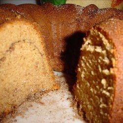 Paula Deen's Spicy Cinnamon Cake