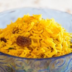 Rice Pilaf With Cinnamon and Golden Raisins